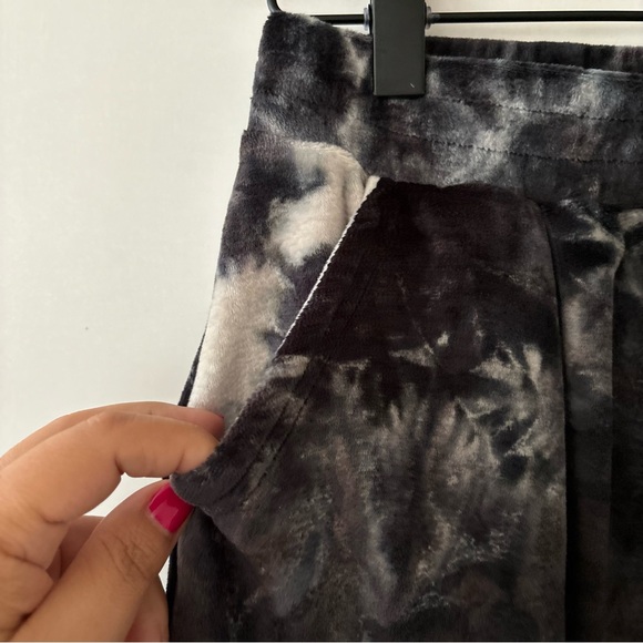 NWT Tie-Dye Shorts - Picture 3 of 5